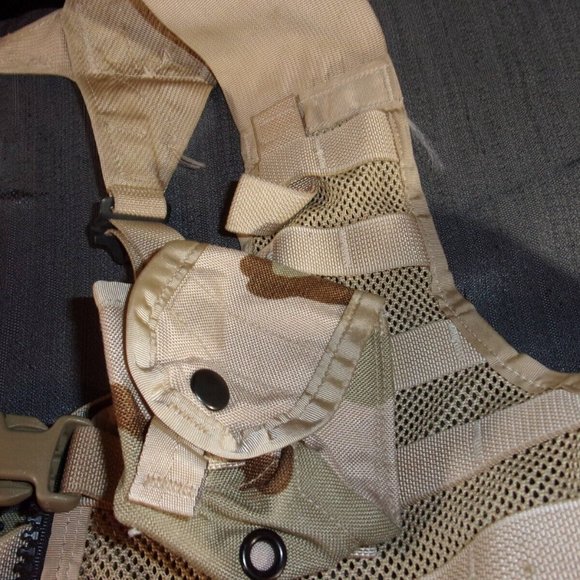 DCU DESERT CAMO FLC LBE LBV LOAD BEARING VEST w/COMBAT TACTICAL POUCHES EC 1241 - Picture 3 of 12